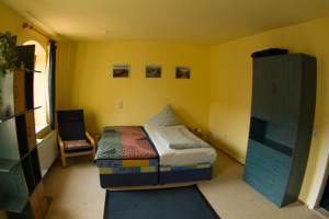 großes Zimmer